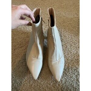 Japanese White Fashion Point Tip Heel Boot Size 7.5